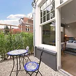 Novallure Nassau 3* Haag