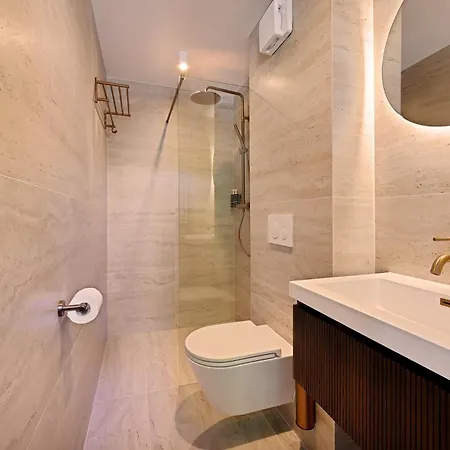 Novallure Nassau Aparthotel