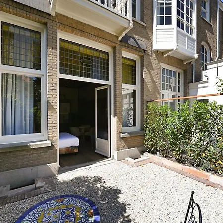 Novallure Nassau 3* Haag