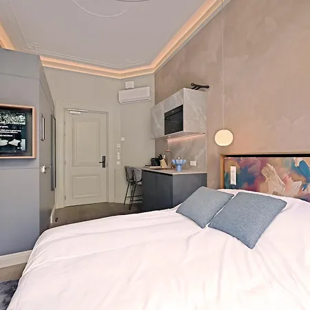 Novallure Nassau