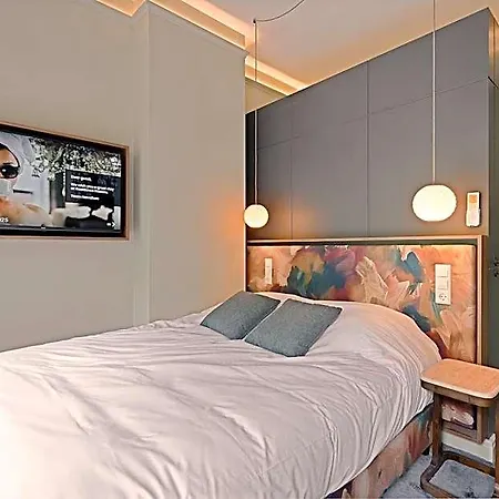 Novallure Nassau Aparthotel 3*