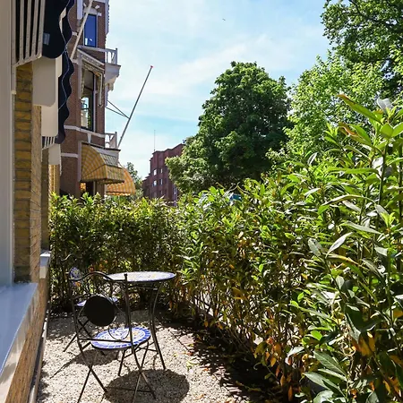 Novallure Nassau Apartahotel